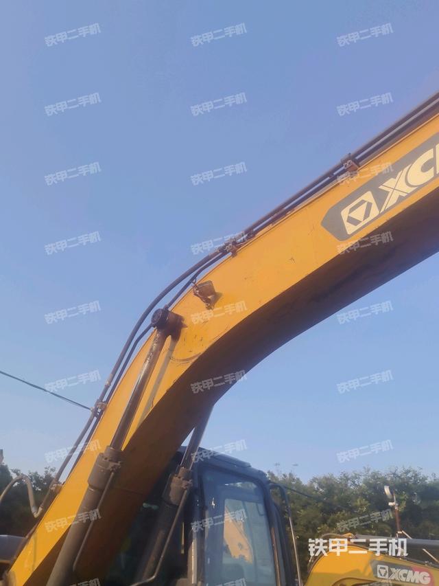 大臂整体 右侧(工作和回转装置) 大臂整体 右侧(工作和回转装置)