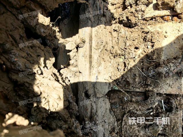 左驱动轮(行走机构) 左驱动轮(行走机构)