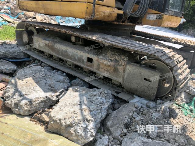 左导向轮(行走机构) 左导向轮(行走机构)