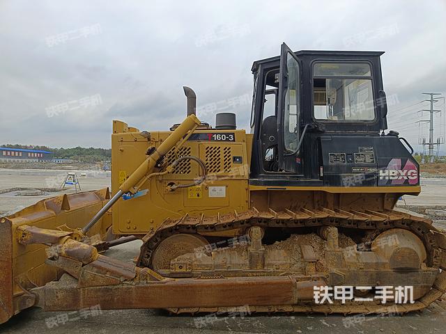 整机左侧（设备外观及核心部件）