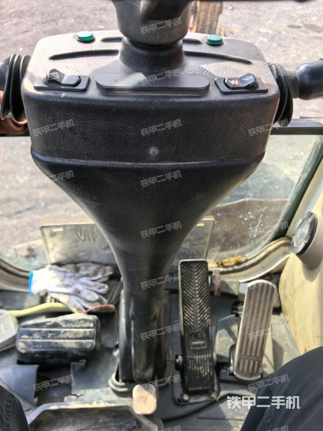 后窗玻璃角標(biāo)（駕駛室部分）