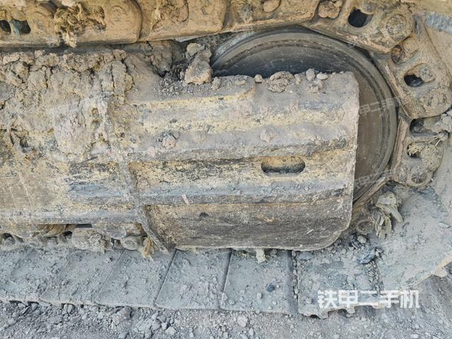 左导向轮(行走机构) 左导向轮(行走机构)