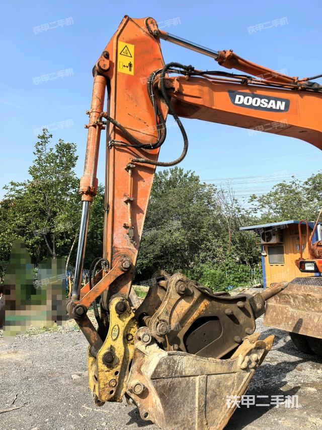 小臂整體左后（工作和回轉(zhuǎn)裝置）