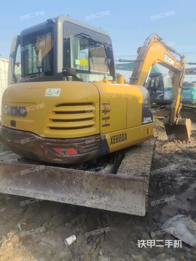 右后45(整机外观) 右后45(整机外观)