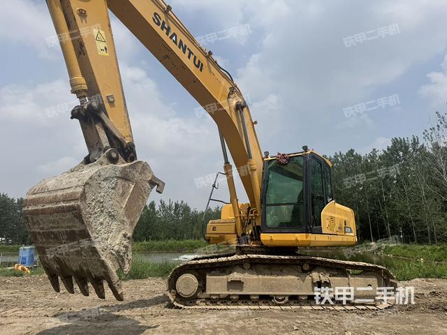 小臂整體左后（工作和回轉(zhuǎn)裝置）