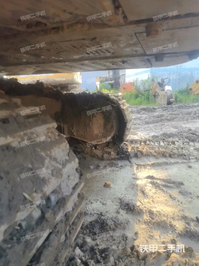 左侧行走马达盖板(行走机构) 左侧行走马达盖板(行走机构)