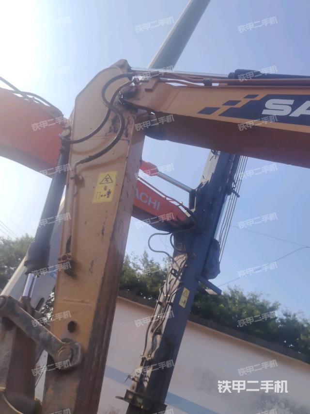 小臂整体右前(工作和回转装置) 小臂整体右前(工作和回转装置)