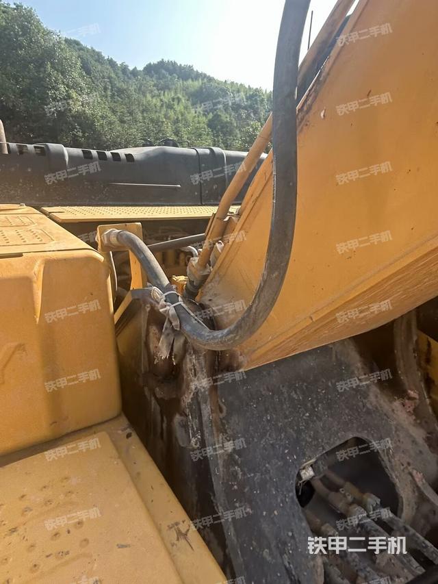 大臂根部 斜视（工作和回转装置）