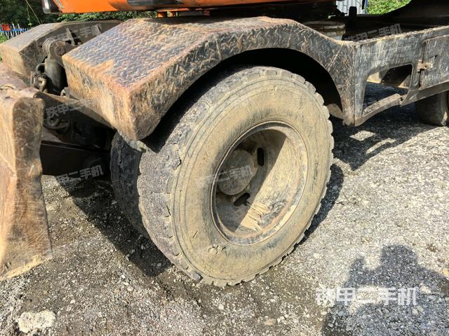 右側(cè)履帶整體（行走機(jī)構(gòu)）