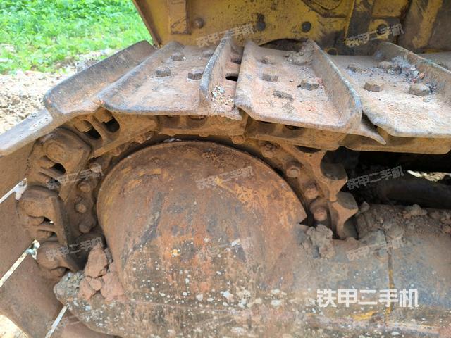 推土铲右后(推土机底盘及工作装置) 推土铲右后(推土机底盘及工作装置)