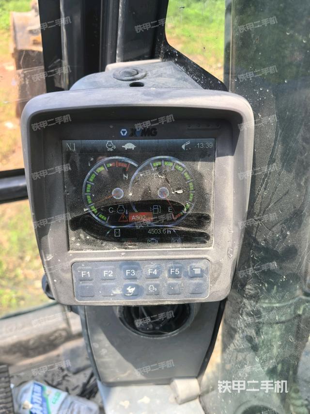 小时表(驾驶室部分) 小时表(驾驶室部分)