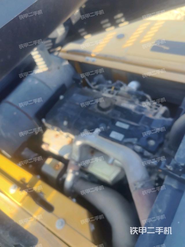 发动机室(上车部件) 发动机室(上车部件)