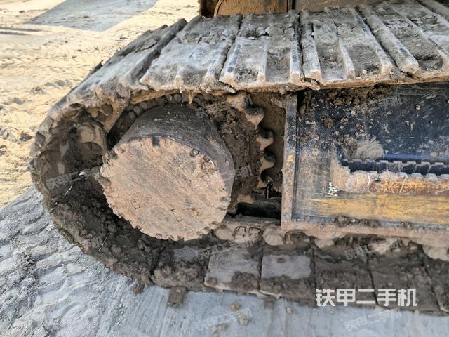 左驱动轮(行走机构) 左驱动轮(行走机构)