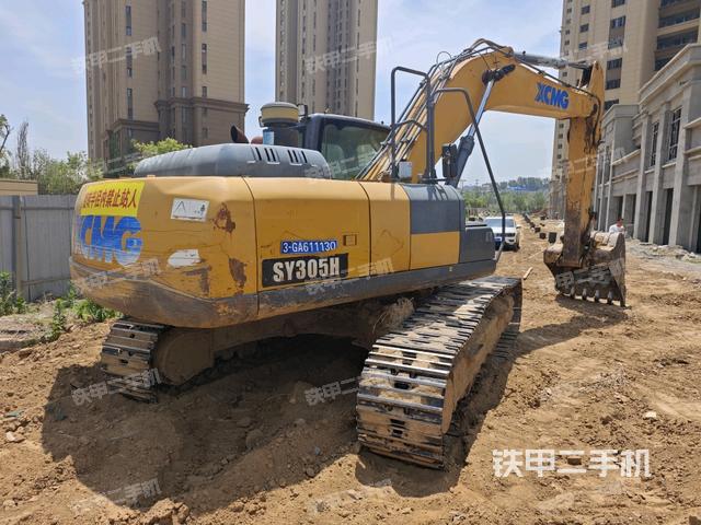 徐工XE270DK挖掘机的设备实拍-第2张实拍照片