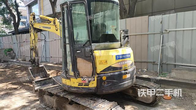 回转马达和主控阀（整机外观）