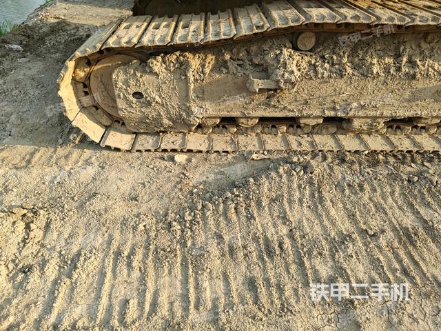 左側(cè)行走馬達(dá)蓋板（行走機(jī)構(gòu)）