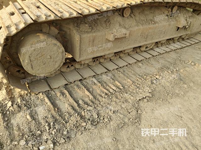 左驅(qū)動(dòng)輪（行走機(jī)構(gòu)）