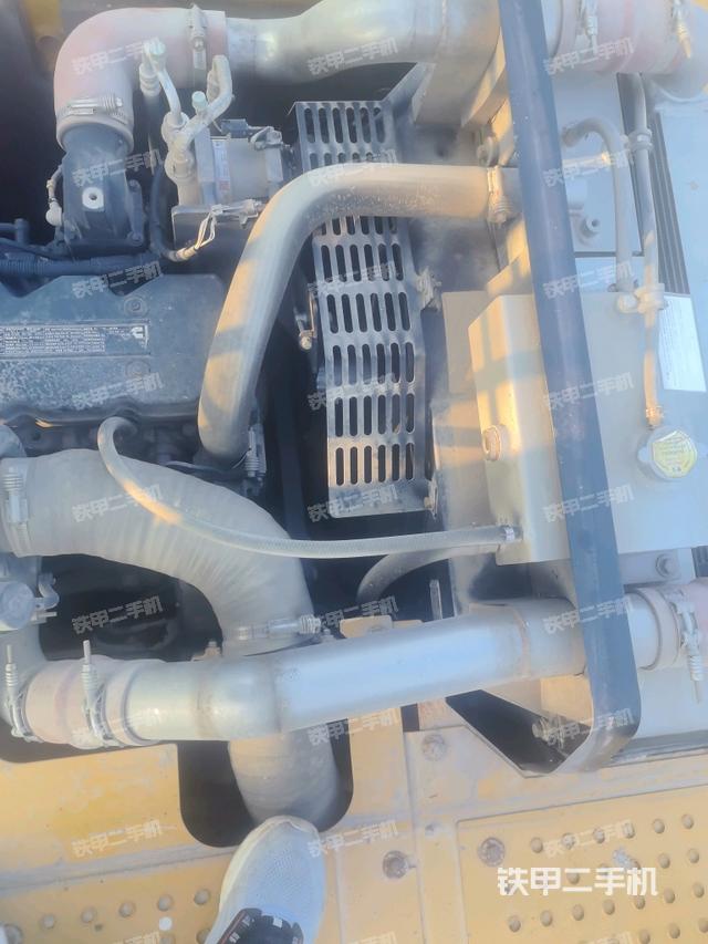 水箱+风扇特写(上车部件) 水箱+风扇特写(上车部件)