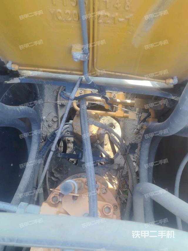 中央回转接头特写(上车部件) 中央回转接头特写(上车部件)