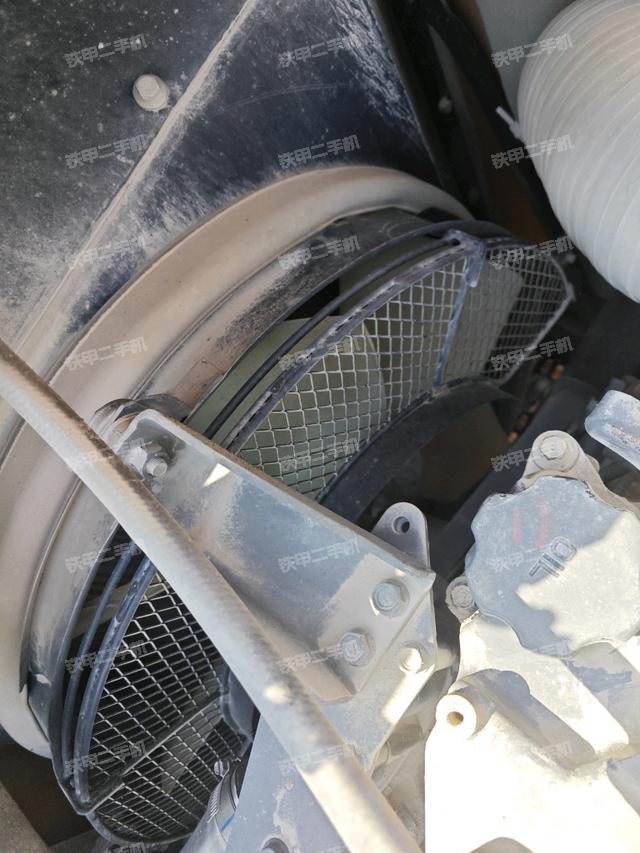 水箱+风扇特写(上车部件) 水箱+风扇特写(上车部件)
