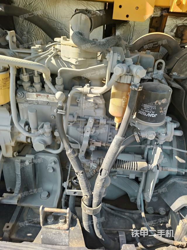 发动机室(上车部件) 发动机室(上车部件)