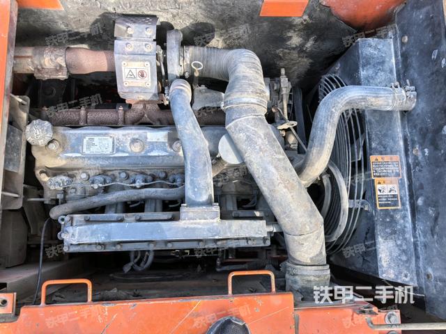 發(fā)動(dòng)機(jī)室（上車部件）