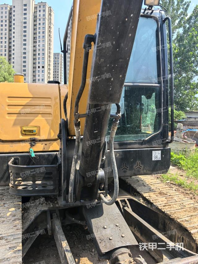 轉(zhuǎn)盤和下車架正前(工作和回轉(zhuǎn)裝置) 轉(zhuǎn)盤和下車架正前(工作和回轉(zhuǎn)裝置)