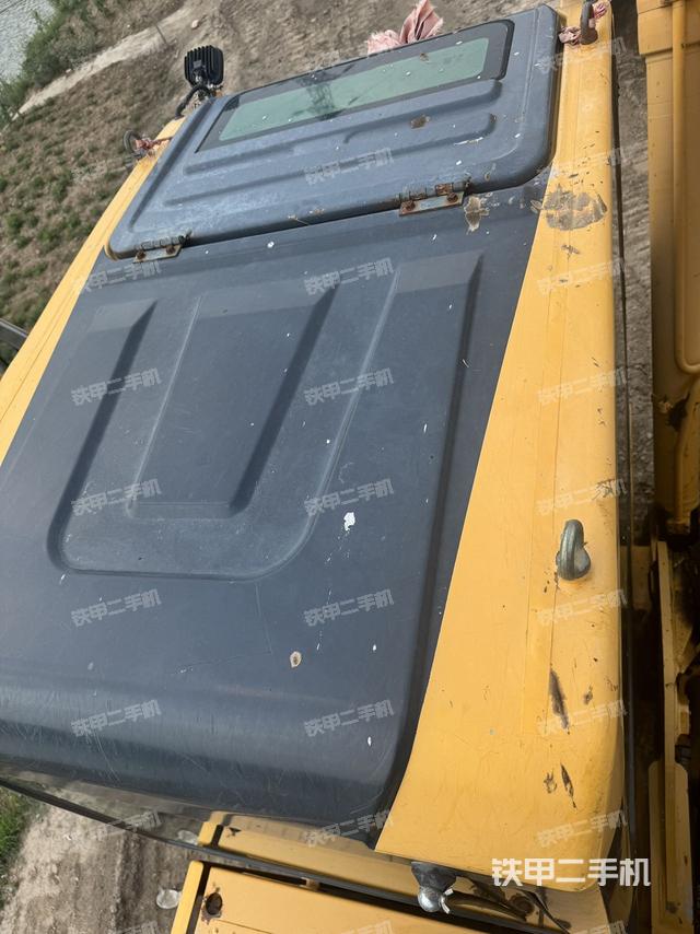 駕駛室頂部俯視（上車部件）