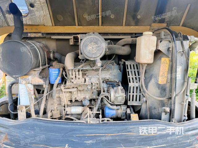 发动机整体俯视(整机外观) 发动机整体俯视(整机外观)