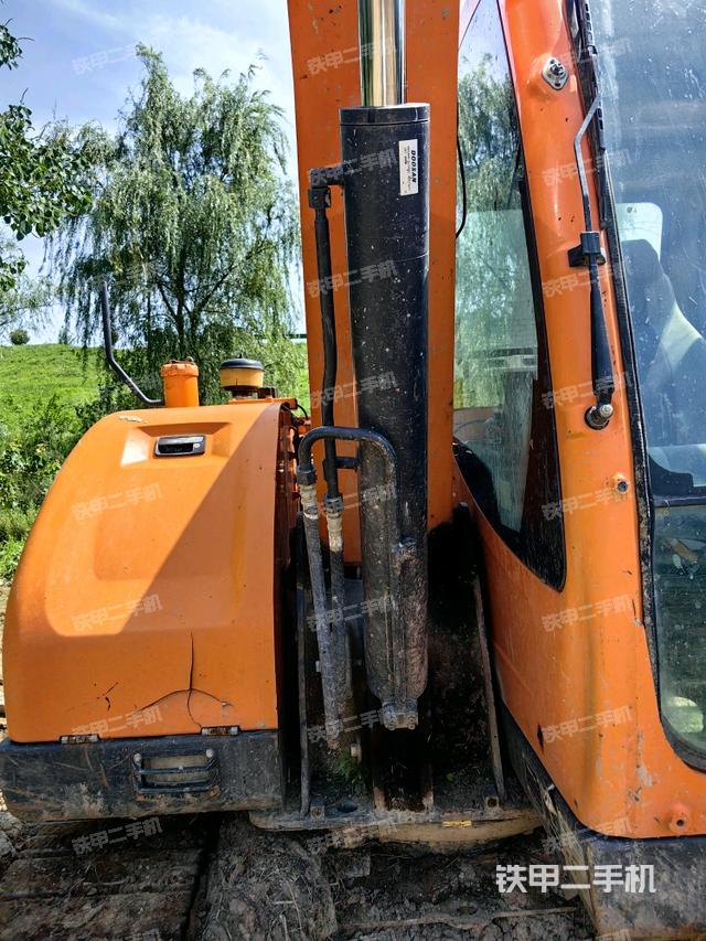 大臂根部 斜(工作和回转装置) 大臂根部 斜(工作和回转装置)