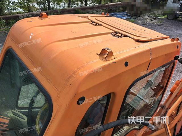 駕駛室頂部俯視（上車部件）