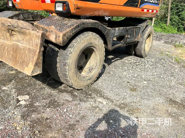 左側(cè)履帶整體?（行走機(jī)構(gòu)）