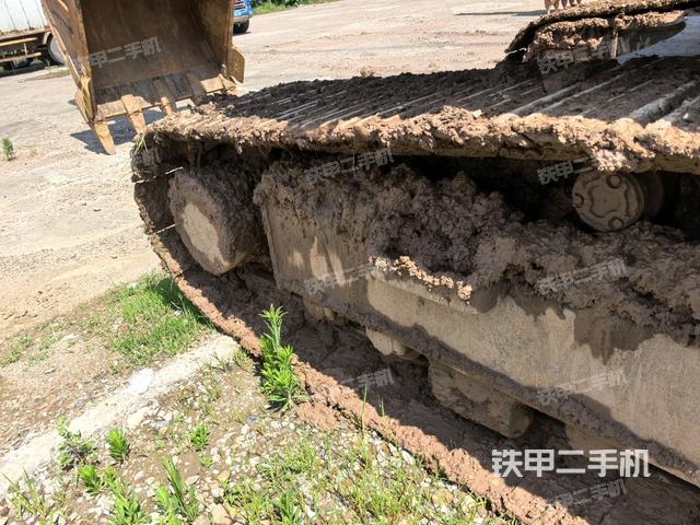 右侧履带整体(行走机构) 右侧履带整体(行走机构)