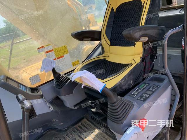 驾驶室整体（整机外观）