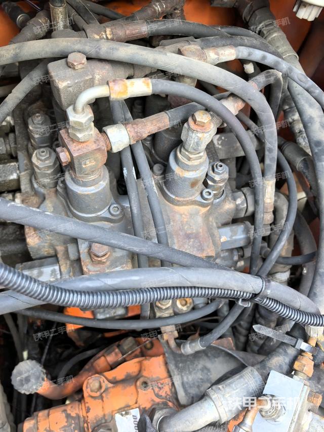 分配閥（上車部件）