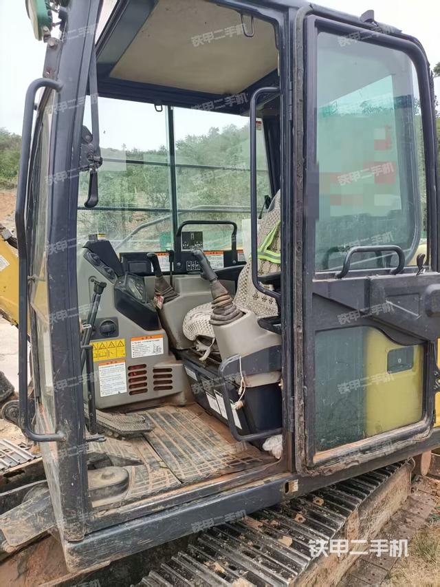 驾驶室整体（整机外观）