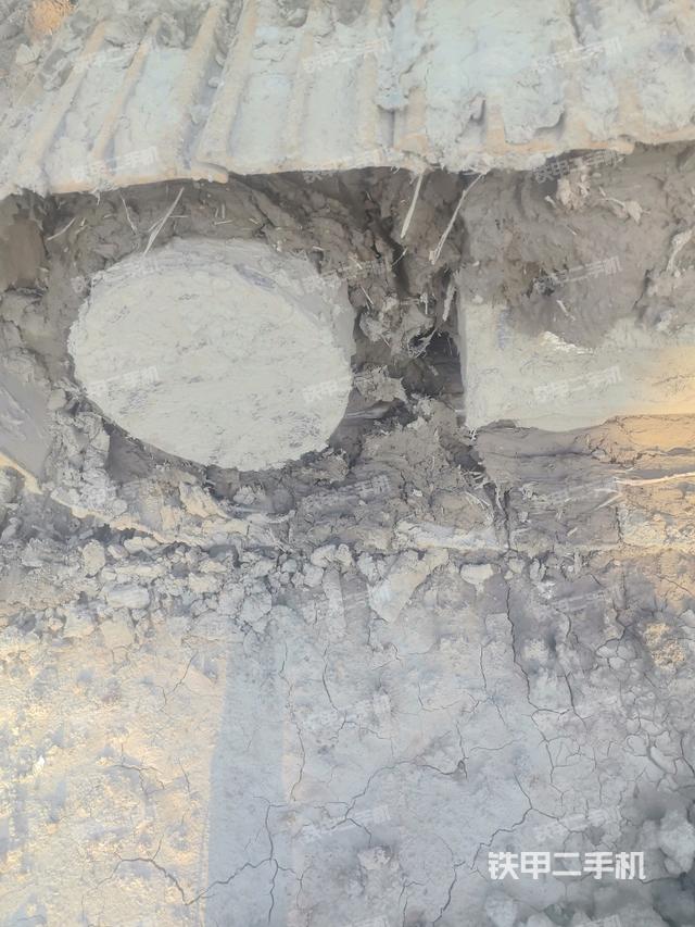 右驱动轮(行走机构) 右驱动轮(行走机构)