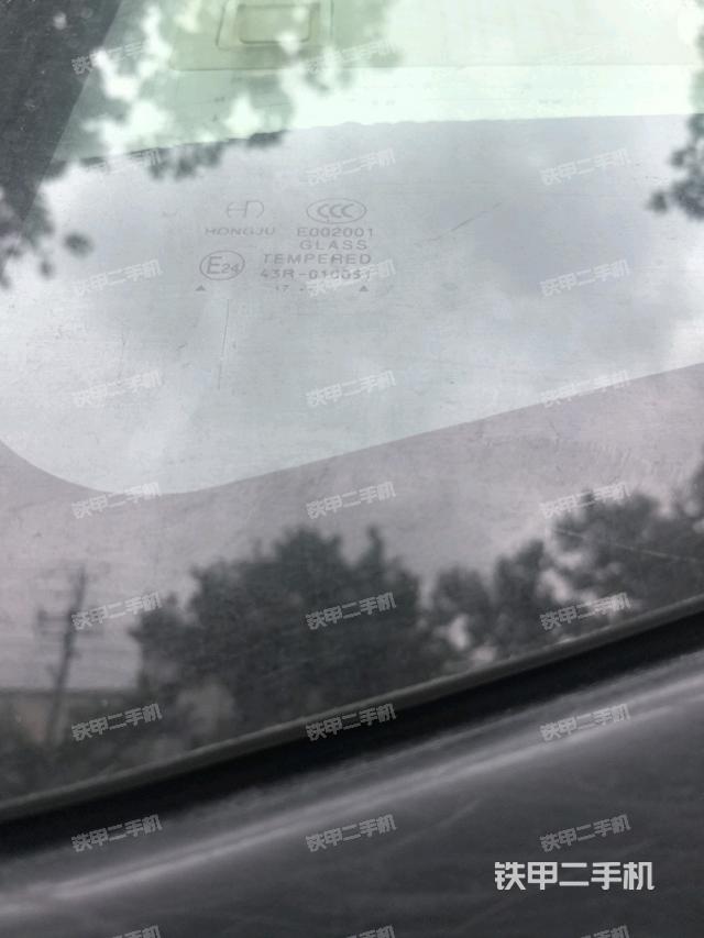 后窗玻璃角标（驾驶室部分）