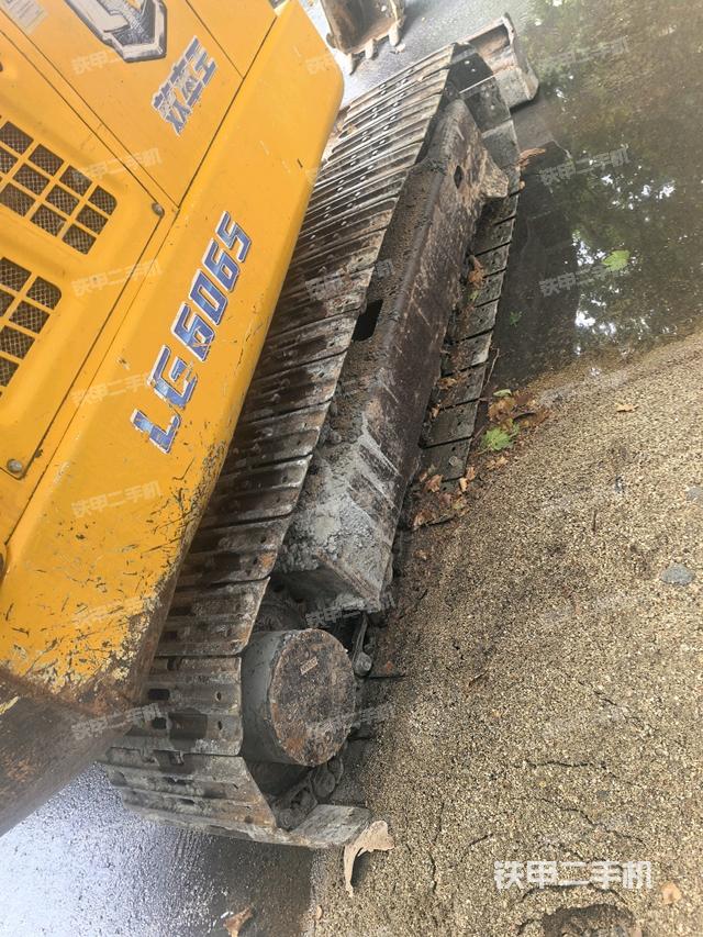 右侧履带整体 （行走机构）