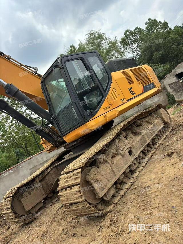 整机右后45°(整机外观) 整机右后45°(整机外观)