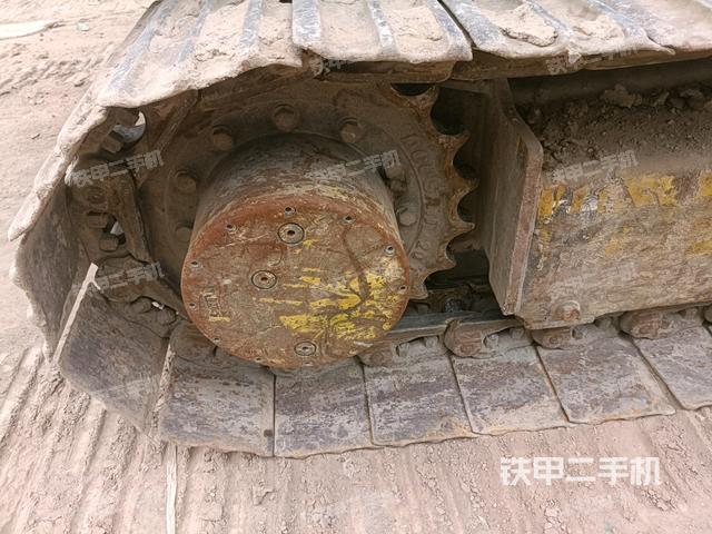 右驱动轮(行走机构) 右驱动轮(行走机构)