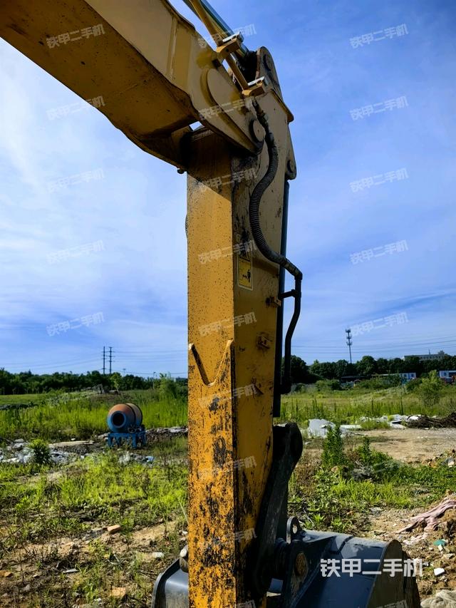 小臂整体左后（工作和回转装置）