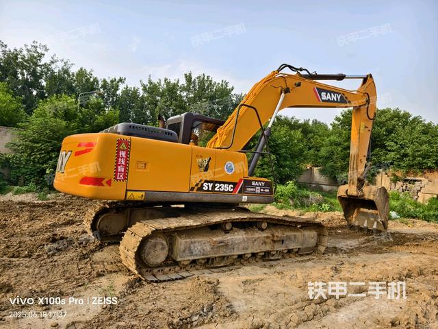 整机右后45°(整机外观) 整机右后45°(整机外观)