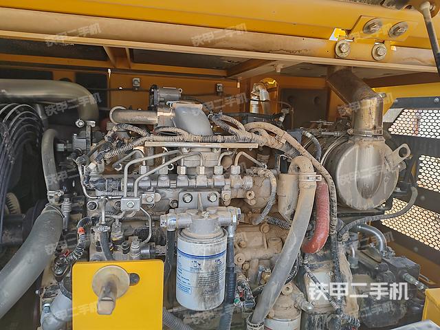 发动机整体俯视(整机外观) 发动机整体俯视(整机外观)