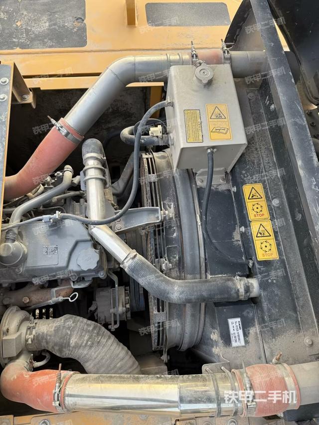 发动机整体俯视(整机外观) 发动机整体俯视(整机外观)