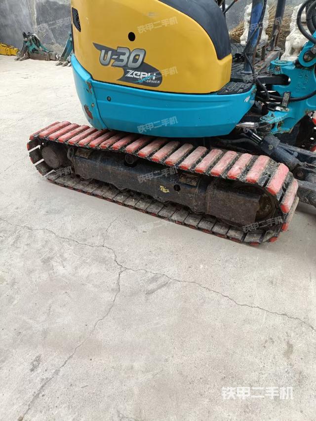 单侧履带整体（整机外观）