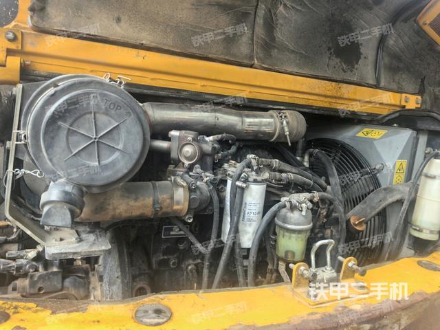 发动机室（上车部件）