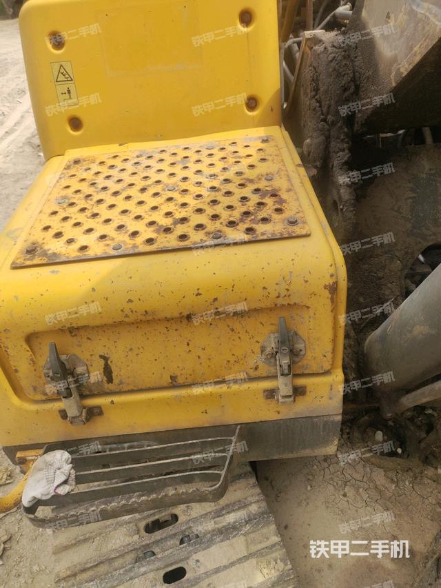 大臂根部 斜视(工作和回转装置) 大臂根部 斜视(工作和回转装置)