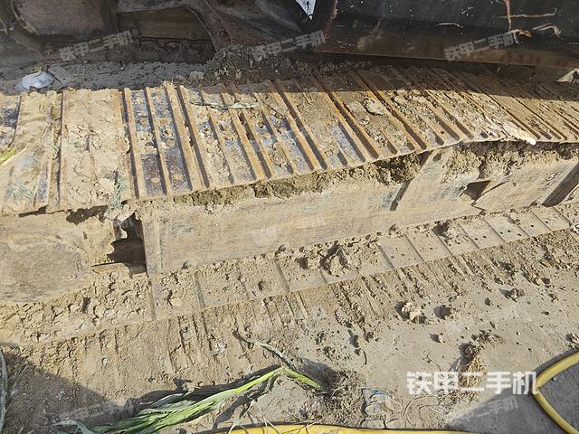 单侧履带整体（整机外观）