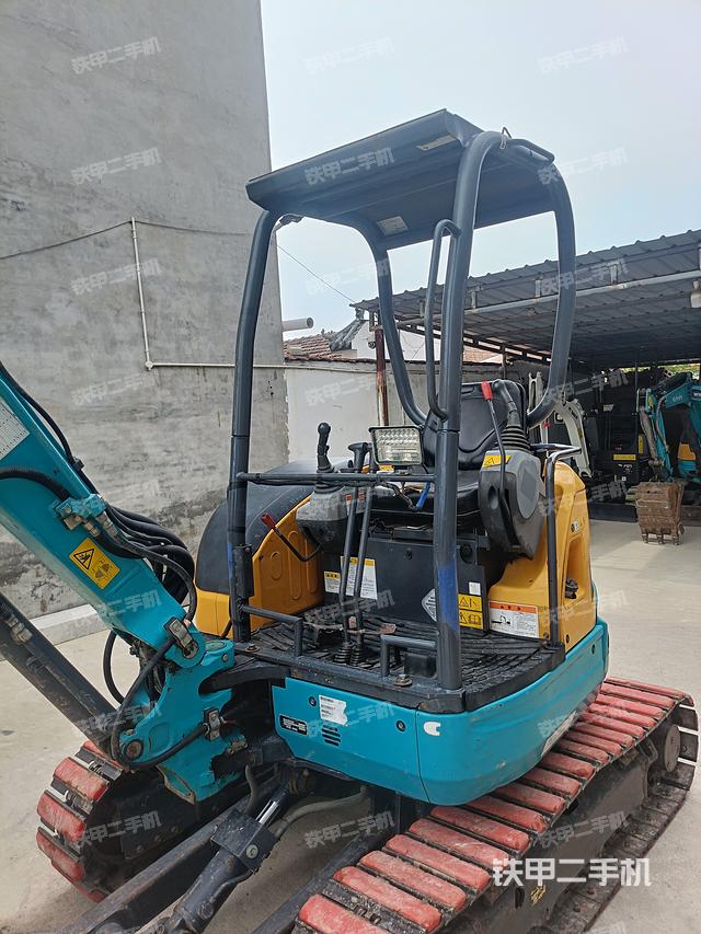 驾驶室整体（整机外观）